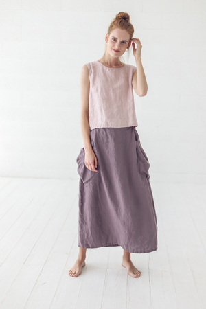 Jednoduchá, ale krásná lněná sukně v maxi délce a áčkovém střihu v zářivých barvách s velkými kapsami.